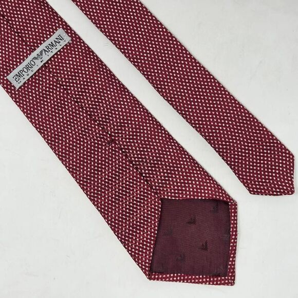 EMPORIO ARMANI ITALY SILK TIE RED CREAM POLKA DOT SATIN TEXTURED 3.5" X 57" - Picture 2 of 3